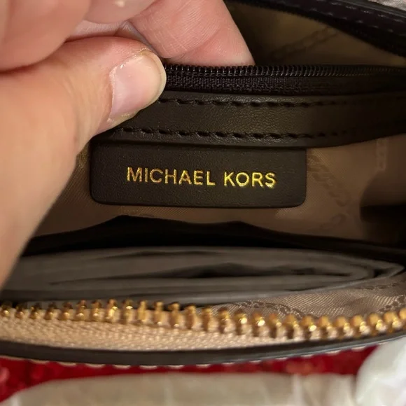 💰💰NWT Michael Kors crossbody bag💰💰